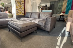 Sofa nowoczesna GABANA 3 z pufą AEK DESIGN - OUTLET